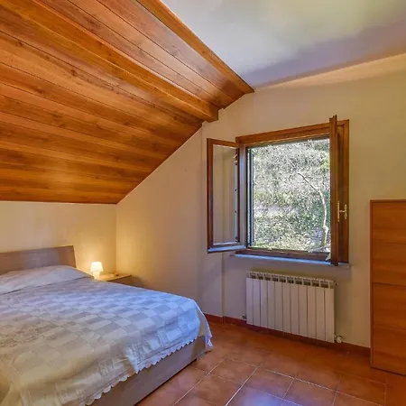 Awesome In With Kitchen Holiday home *
